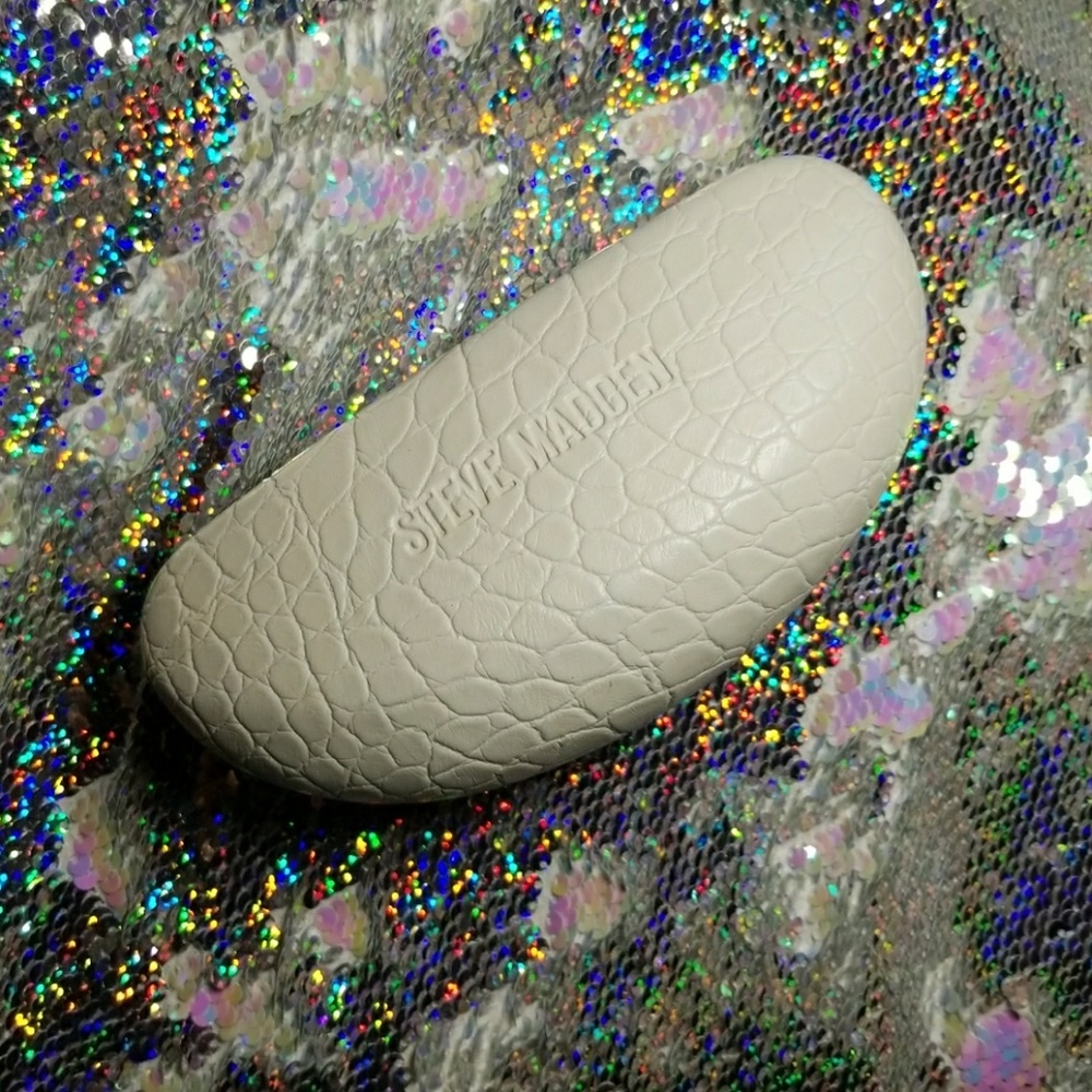 Steve Madden Eye Glass Case